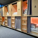 Green Marmot Capsule Hotel Geneve - Self Check-In